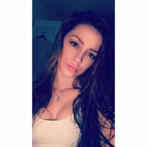 Meet your Posher, Amelita